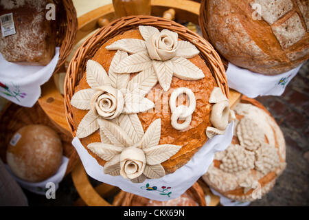 August 26, 2012 Cracow, Poland - Market stall with bread loaves during annual traditional Polish food festival. Stock Photo