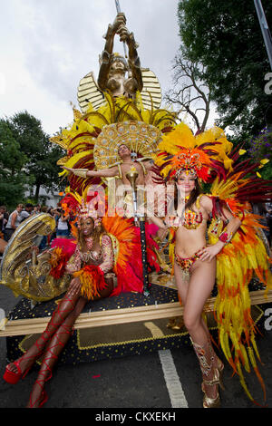 Paraiso school of samba. Monday of the Notting Hill Carnival, London, UK 27 August 2012. Stock Photo