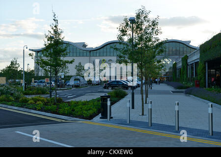 The flagship Marks & Spencer Store at Cheshire Oaks, Cheshire, UK which opens to the public at 10am Wednesday 29th August 2012. It will be opened by Chief Executive Marc Bolland together with Joanna Lumley. Stock Photo