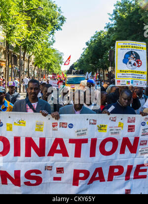Paris, France, Workers Collective, African Immigrants Without Documents , Sans Papiers, Demonstration, with banners, illegal aliens, black community Paris, peaceful protest sign, protesters multiracial human rights Stock Photo