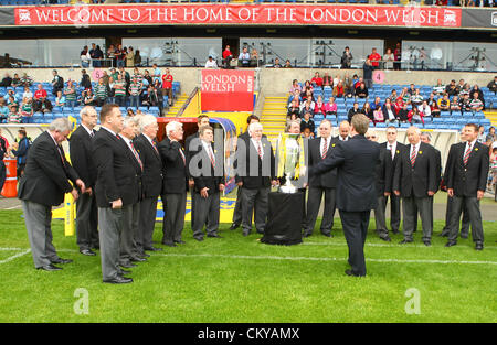 02.09.2012, Oxford, England. London Welsh Male Voice Choir, fresh from the London Olympic Opening ceremony serenade before the Premiership fixture between London Welsh and Leicester Tigers at the Kassam Stadium. Stock Photo