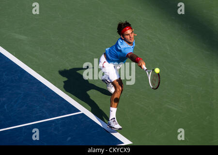 Roger Federer (SUI) competing at the 2012 US Open Tennis Tournament, Flushing, New York. USA. 1st September. Stock Photo