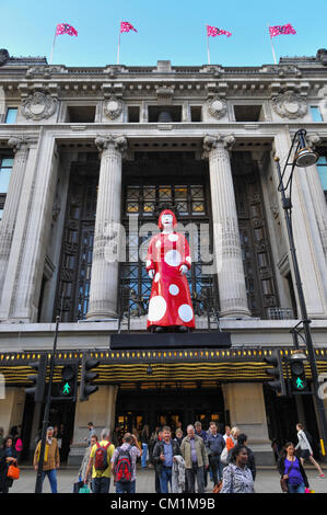 Louis Vuitton & Kusama concept store at Selfridges