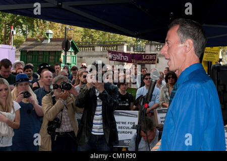 London, UK. 15/09/12. Peter Tatchell, speaks at a rally after Approximately 200 secularists and humanists marched through Westminster. The groups are calling for greater separation between church and state in the EU. Stock Photo