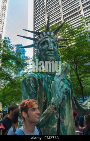 New York, NY, USA, protesters Holding Protest, Occupy Wall Street, Statue of Liberty Effigy Stock Photo