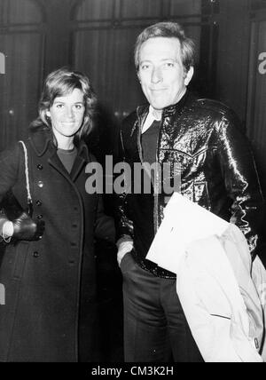 Nov. 8, 1970 - London, England, U.K. - Singer ANDY WILLIAMS and his estranged wife CLAUDINE LONGET arrived in London together for Williams to perform in the Royal Variety Performance at the London Palladium. PICTURED: Andy Williams and Claudine Longet arriving at the Savoy Hotel.  (Credit Image: © KEYSTONE Pictures USA/ZUMAPRESS.com) Stock Photo