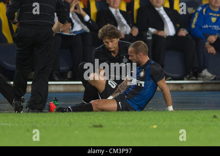 Wesley Sneijder (Inter), SEPTEMBER 26, 2012 - Football / Soccer : Wesley Sneijder of Inter injured during the Italian 'Serie A' match between Chievo Verona 0-2  Inter at Stadio Marc'Antonio Bentegodi in Verona, Italy. (Photo by Maurizio Borsari/AFLO) Stock Photo