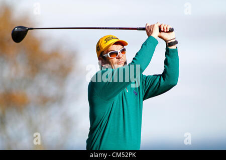 Scotland, UK. 05 October 2012. Huey Lewis competing in The European Tour Alfred Dunhill Links Championship Golf Tournament, played on the Kingsbarns Golf Course. Mandatory credit: Mitchell Gunn/ESPA/Alamy Live News Stock Photo