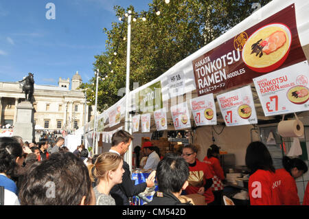 Trafalgar Square, London, UK. 6th October 2012. The Japanese food stalls in Trafalgar Square.  The Japan Matsuri 2012 Festival in Trafalgar Square, a celebration of Japanese food, culture, music and dance Credit:  Matthew Chattle / Alamy Live News Stock Photo