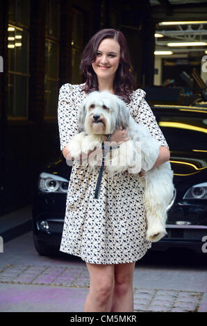 ASHLEIGH & PUDSEY VISIT ITV STUDIOS PROGRAM THIS MORNING TO PROMOTE BOOK, ITV Studios  Kent House Upper Ground London  UK SE1 9LT 10 October 2012 Stock Photo