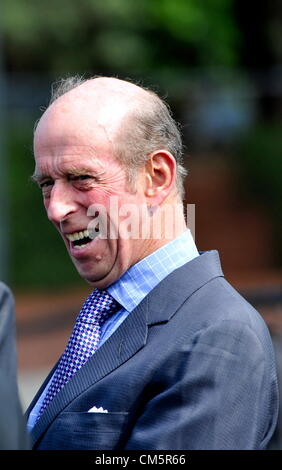 JOHANNESBURG, SOUTH AFRICA: Prince Edward, Duke of Kent at the Wheelchair Tennis Clinic at the University of Johannesburg on October 10, 2012 in Johannesburg, South Africa. The Duke of Kent, who is the President of the All England Lawn Tennis and Croquet Club, met players from across the country, including members of the South African 2012 Paralympic team. (Photo by Gallo Images / Foto24 / Bongiwe Gumede) Stock Photo