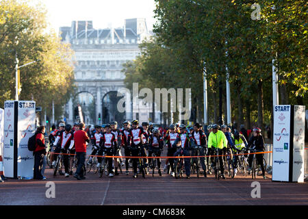 14th Oct 2012,  Prince's Trust Palace To Palace charity bike ride, The Mall, London, UK Stock Photo