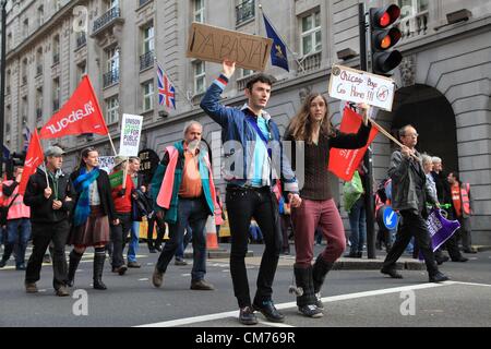 London, UK. 20th October 2012 Thousands gathered in Central London to join the march 'A Future that Works' organized by TUC. Credit:  nelson pereira / Alamy Live News Stock Photo