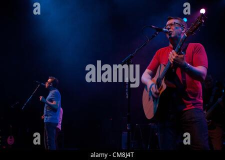 Guildford, UK. 28th Oct 2012. The Proclaimers in concert at GLive, Guildford Stock Photo