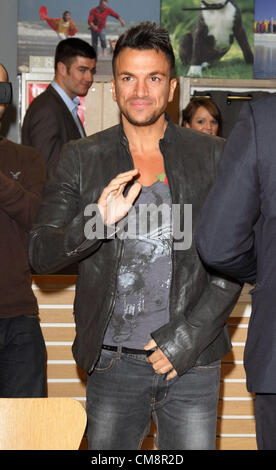 Peter Andre meets fans and signs copies of his new album 'Angels & Demons' at Sainsburys, London Colney, nr St Albans, Herts on October 29, 2012  Photo by Keith Mayhew/ Alamy live news. UK.  Stock Photo