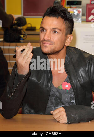 Peter Andre meets fans and signs copies of his new album 'Angels & Demons' at Sainsburys, London Colney, nr St Albans, Herts on October 29, 2012  Photo by Keith Mayhew/ Alamy live news. UK.  Stock Photo