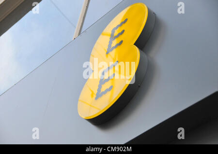 Oxford Street, London, UK. 31st October 2012. The EE logo for the new 4G broadband. EE (Everything Everywhere) launches 4G super-fast broadband across the UK. Initially available in London, Leeds, Liverpool, Manchester, Sheffield, Glasgow, Edinburgh, Cardiff, Bristol, Birmingham and Southampton. Stock Photo