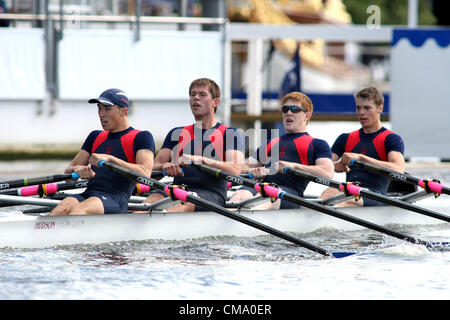 01.07.2012. Henley-on-Thames, Oxfordshire, England. The Henley Royal Regatta 2012. Sir William Borlase's Grammar School in action during the last day of the Henley Royal Regatta Stock Photo