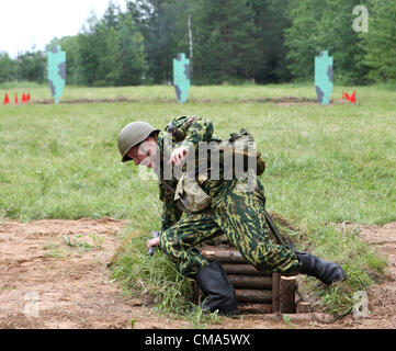 June 19, 2012 - Minsk, Russia - June 19,2012.Minsk,Belarus. Pictured: Belarus army combat training.A soldier at the shooting range. (Credit Image: © PhotoXpress/ZUMAPRESS.com) Stock Photo