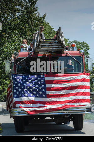Niantic, Connecticut, July 4, 2012 - Residents celebrate Independence Day with the 40th Annual Black Point Beach Club Parade. Niantic Fire Truck 1. Stock Photo