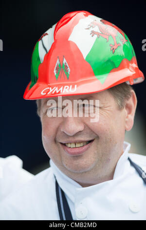 ROGER JONES, michelin starred chef at The Harrow at Little Bedwyn, at the Cardigan Bay Seafood Festival, Aberaeron, Ceredigion, July 8 2012 Stock Photo