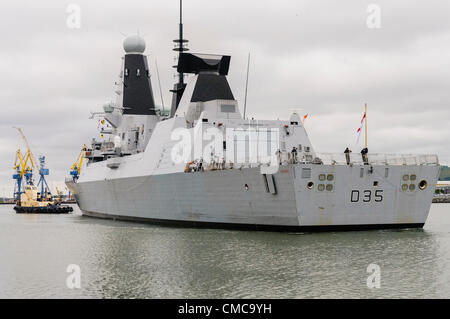 Belfast, 16/07/2012 - HMS Dragon berths in Belfast Stock Photo