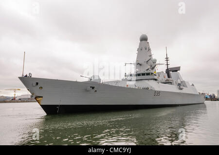 Belfast, 16/07/2012 - HMS Dragon berths in Belfast Stock Photo