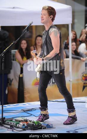 USA. Nash Overstreet on stage for NBC Today Show Summer Concert Series with Hot Chelle Rae, Rockefeller Plaza, New York, NY July 20, 2012. Photo By: Kristin Callahan/Everett Collection Stock Photo