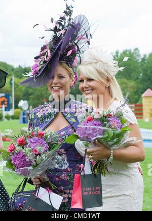 21.07.2012.  The All England Jumping Course  Hickstead, England. Ladies enjoying Ladies day at The Longines Royal International Horse Show. Stock Photo