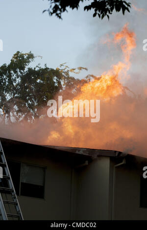 July 21, 2012 - Modesto, CA, USA - An apartment fire on Robertson Rd in Modesto CA destroyed several apartments July 21th 2012. (Credit Image: © Marty Bicek/ZUMAPRESS.com) Stock Photo