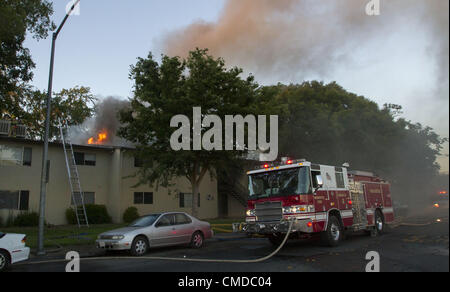 July 21, 2012 - Modesto, CA, USA - An apartment fire on Robertson Rd in Modesto CA destroyed several apartments July 21th 2012. (Credit Image: © Marty Bicek/ZUMAPRESS.com) Stock Photo