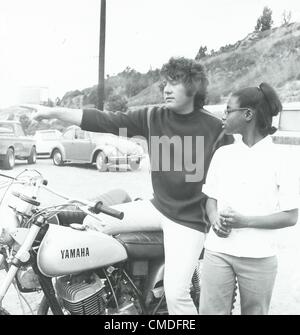 MICHAEL COLE joined with Hollywood stuntmen in delighting more than 100 ...