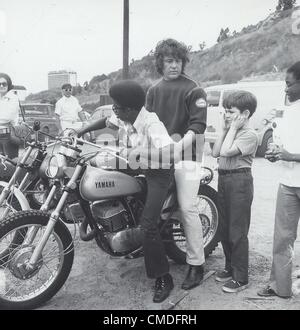MICHAEL COLE joined with Hollywood stuntmen in delighting more than 100 ...