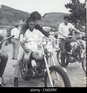 MICHAEL COLE joined with Hollywood stuntmen in delighting more than 100 ...