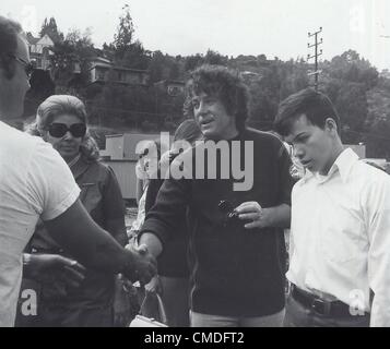 MICHAEL COLE joined with Hollywood stuntmen in delighting more than 100 ...
