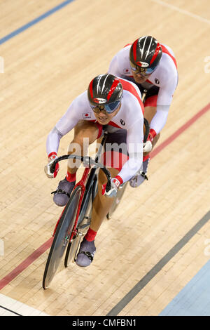 UK. 02.08.2012 Stratford, England. Japans Seiichiro Nakagawa (JPN) Japans Yudai Nitta (JPN) and Kazunari Watanabe (JPN) compete in the Mens Team Sprint Qualifying during the track cycling Competition on day 6 of the London 2012 Olympic Games at the Velodrome in the Olympic Park. Stock Photo