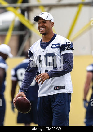 Dallas Cowboys wide receiver Miles Austin (19) celebrates his reception in  first half action in the NFL - NFC Playoffs football game between the  Philadelphia Eagles and Dallas Cowboys at Cowboys Stadium