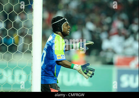 SOWETO, SOUTH AFRICA - AUGUST 03, Benni McCarthy And Tsietsi Mahoa ...