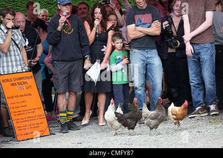 Annual World Hen Racing Championship held on August 4th 2012 at the Barley Mow Public House in the Derbyshire Peak District Village of Bonsall.  Historic event going back over 100 years. Stock Photo