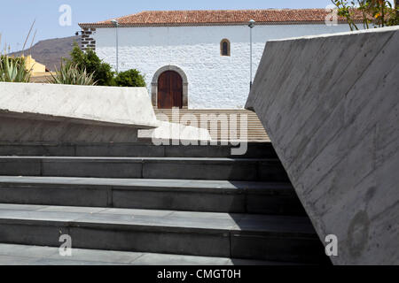 The Plaza de Espana in Adeje, Tenerife, designed by the Canarian architect Fernando Menis. It has been nominated as a finalist in the World Architecture Festival in the category 'New and Old', to be held in Singapore from the 3rd till the 5th October 2012. Adeje, Tenerife, Canary Islands, Spain. Stock Photo