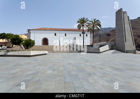 The Plaza de Espana in Adeje, Tenerife, designed by the Canarian architect Fernando Menis. It has been nominated as a finalist in the World Architecture Festival in the category 'New and Old', to be held in Singapore from the 3rd till the 5th October 2012. Adeje, Tenerife, Canary Islands, Spain. Stock Photo