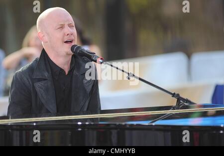 Isaac Slade on stage for NBC Today Show Concert with The Fray, Rockefeller Plaza, New York, NY August 13, 2012. Photo By: Kristin Callahan/Everett Collection Stock Photo