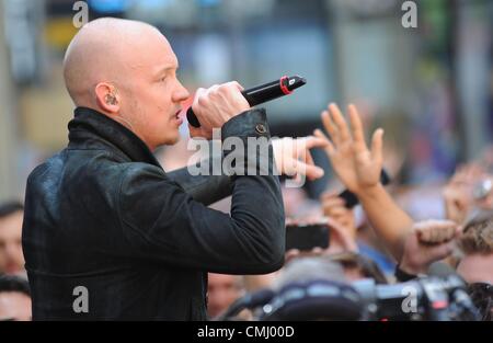 Isaac Slade on stage for NBC Today Show Concert with The Fray, Rockefeller Plaza, New York, NY August 13, 2012. Photo By: Kristin Callahan/Everett Collection Stock Photo