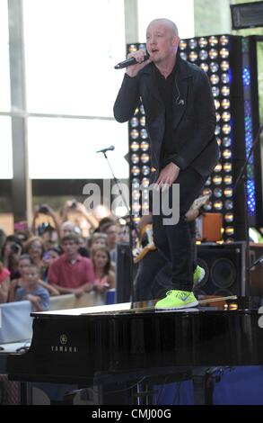 Isaac Slade on stage for NBC Today Show Concert with The Fray, Rockefeller Plaza, New York, NY August 13, 2012. Photo By: Kristin Callahan/Everett Collection Stock Photo