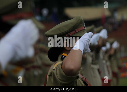 Aug. 15, 2012 - Srinagar, kashmir, india ,indian police officers taking Seluit   during celebrations marking India's Independence Day at Bakshi Stadium in Srinagar, the summer capital  of indian kashmir  on  15,8, 2012. A strike, sponsored by both hardline and moderate factions of the Kashmiri's main separatist alliance, cleared the streets of the summer capital Srinagar and shut all shops and businesses..Photo/Altaf Zargar/Zuma Press (Credit Image: © Altaf Zargar/ZUMAPRESS.com). Credit:  ZUMA Press, Inc. / Alamy Live News Stock Photo