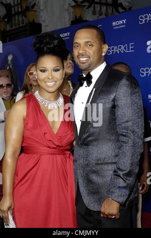 Michelle McCain, Mike Epps at arrivals for SPARKLE Premiere, Grauman's Chinese Theatre, Los Angeles, CA August 16, 2012. Photo By: Michael Germana/Everett Collection Stock Photo