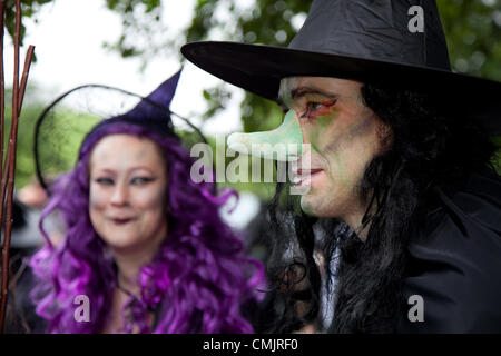 Barley, Lancashire, UK. Saturday, August 18th 2012.Official Guinness World Record attempt for the largest gathering of people dressed as witches. Funds raised go to Pendleside Hospice. Stock Photo
