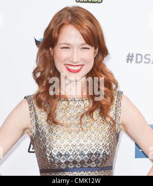 Ellie Kemper at arrivals for VH1 Do Something Awards - ARRIVALS, Barker Hangar, Santa Monica, CA August 19, 2012. Photo By: Emiley Schweich/Everett Collection Stock Photo