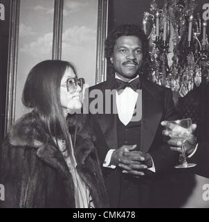 Billy Dee Williams With Wife Credit: Ralph Dominguez/MediaPunch Stock ...