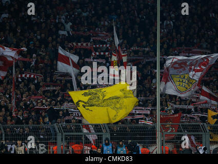 Fussball, Dortmund, Deutschland , 1. Bundesliga ,  11. Spieltag, Borussia Dortmund (BVB) - VFB Stuttgart (VFB)  6-1 im Signal Iduna Park in Dortmund  am 01. 11. 2013 Eine gelbe Flagge im Stuttgarter Fanblock Foto : Norbert Schmidt Stock Photo